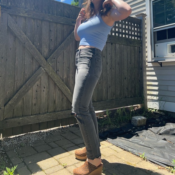 Levi’s 100% cotton Wedgie Fit Ankle Jeans in Distressed Grey, size 26 - Picture 3 of 10